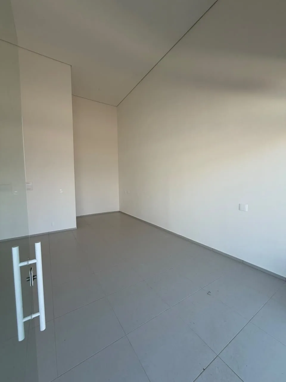 SALA COMERCIAL PARA LOCAÇÃO — PENHA/SC - foto 3
