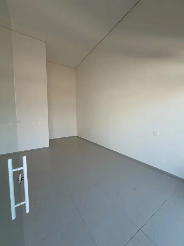 SALA COMERCIAL PARA LOCAÇÃO — PENHA/SC