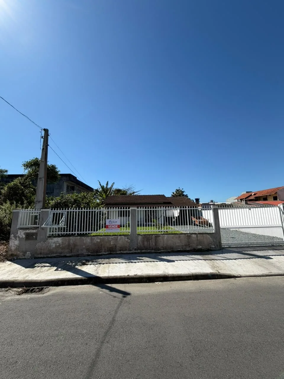 TERRENO + CASA À VENDA EM ARMAÇÃO — PENHA/SC - foto 1