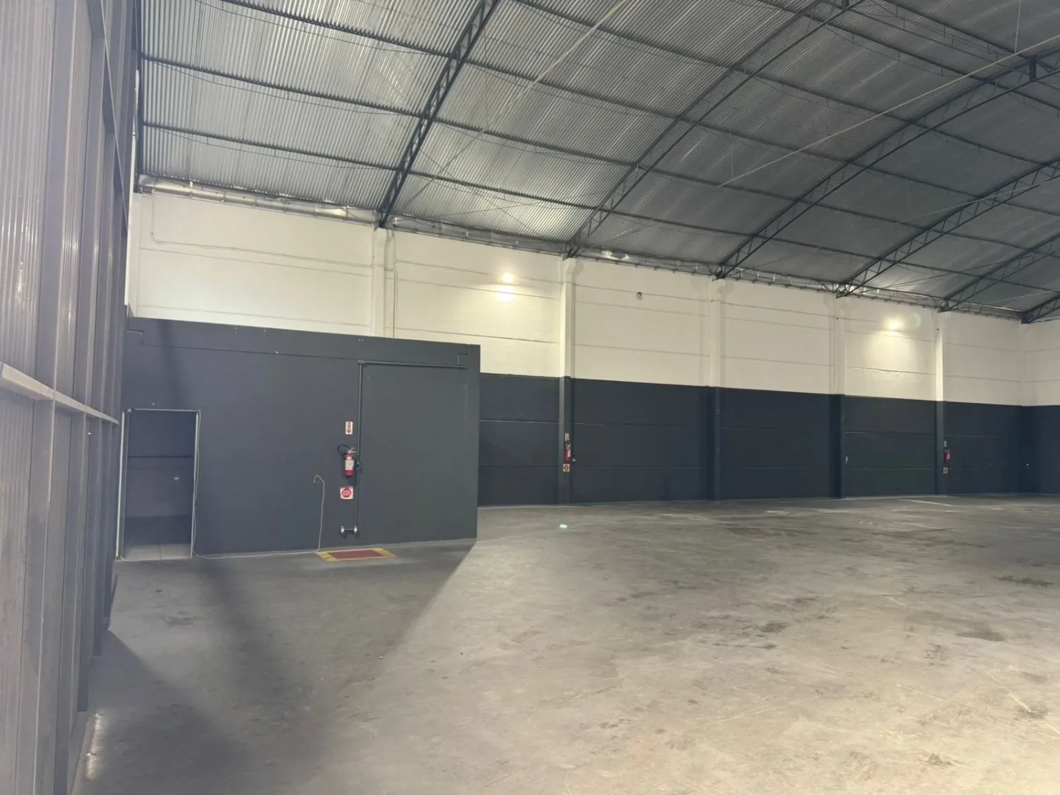GALPÃO NOVO PARA LOCAÇÃO – LOCALIZAÇÃO ESTRATÉGICA! - foto 3